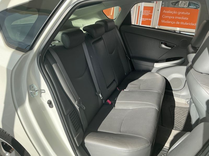Toyota Prius 1.8 Executive 2012 – снимка 19