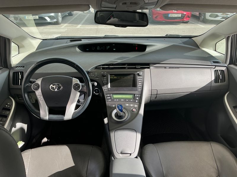 Toyota Prius 1.8 Executive 2012 – снимка 17