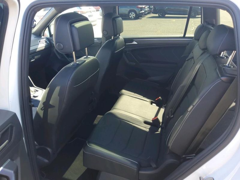 Volkswagen Tiguan Allspace 2.0 TDI R-Line 4Motion — zdjęcie 12