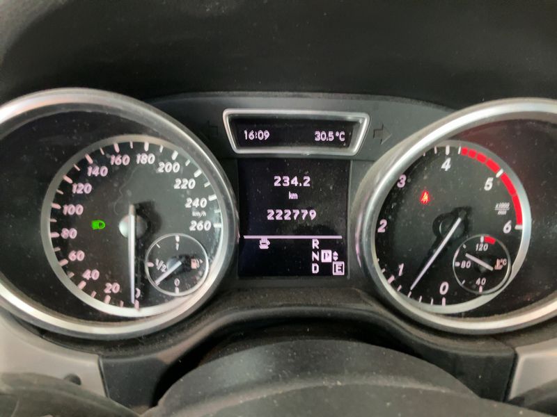 Mercedes-Benz M-Klasse ML 250 CDI Sport 2012 – снимка 18