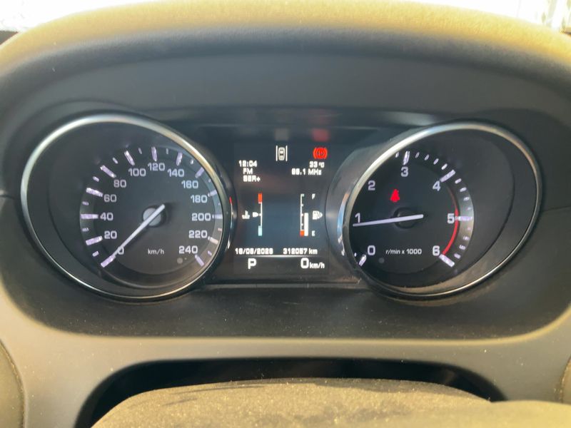 Land Rover Discovery Sport 2.2 Sd4 HSE 2015 – снимка 18