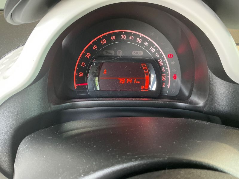 Renault Twingo 1.0 SCe Expression — zdjęcie 13
