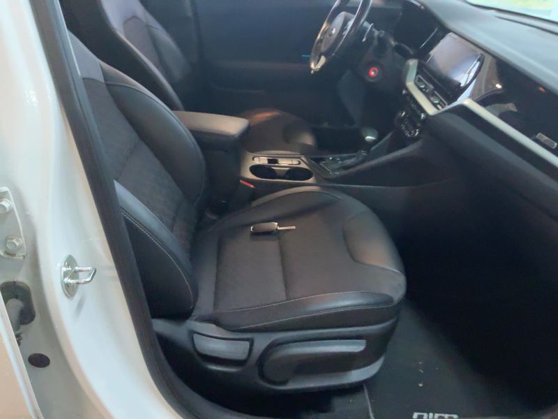 Kia Niro 1.6 Hybrid Vision — zdjęcie 11