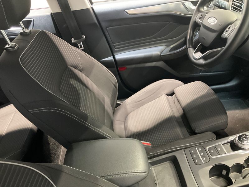 Ford Focus 2.0 TDCi EcoBlue Titanium 2021 – снимка 24