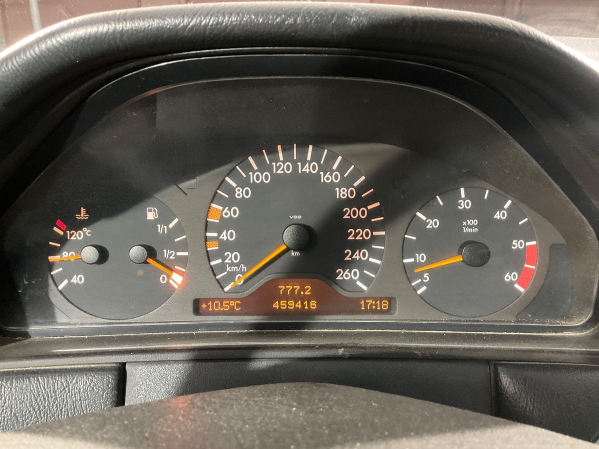 Mercedes-Benz E-Klasse 1998 — photo 5
