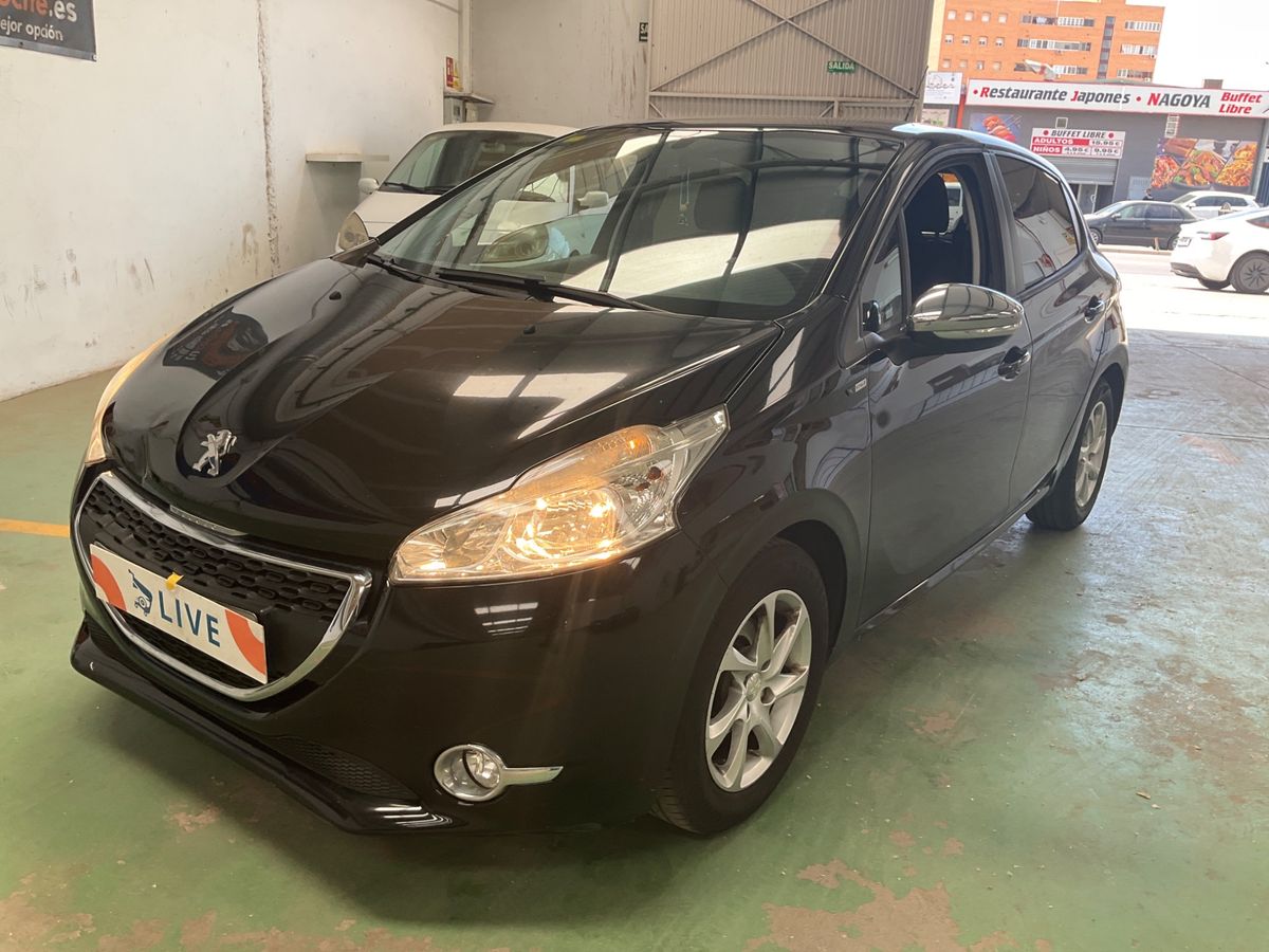 Peugeot 208 2014