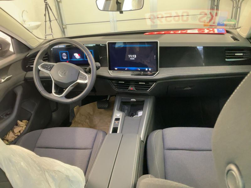 Volkswagen Passat 1.5 eTSI — zdjęcie 12