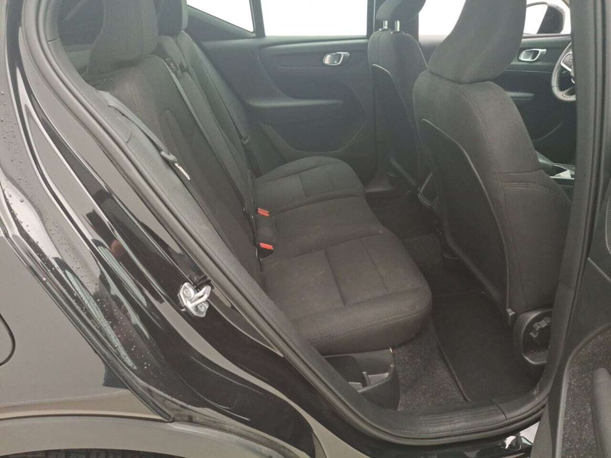 Volvo XC40 1.5 T2 Momentum Core 2WD