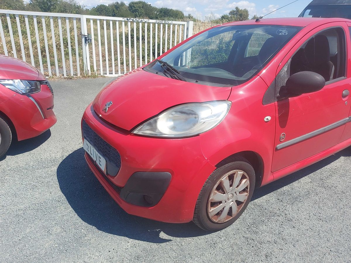 Peugeot 107 1.0 Serie 64