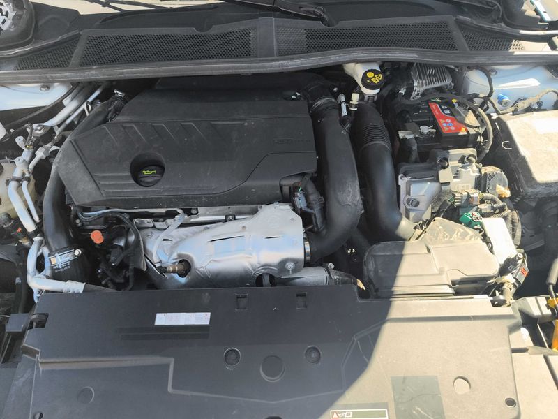 Citroen C5 X 1.6 Plug-in Hybrid Feel Pack — zdjęcie 8