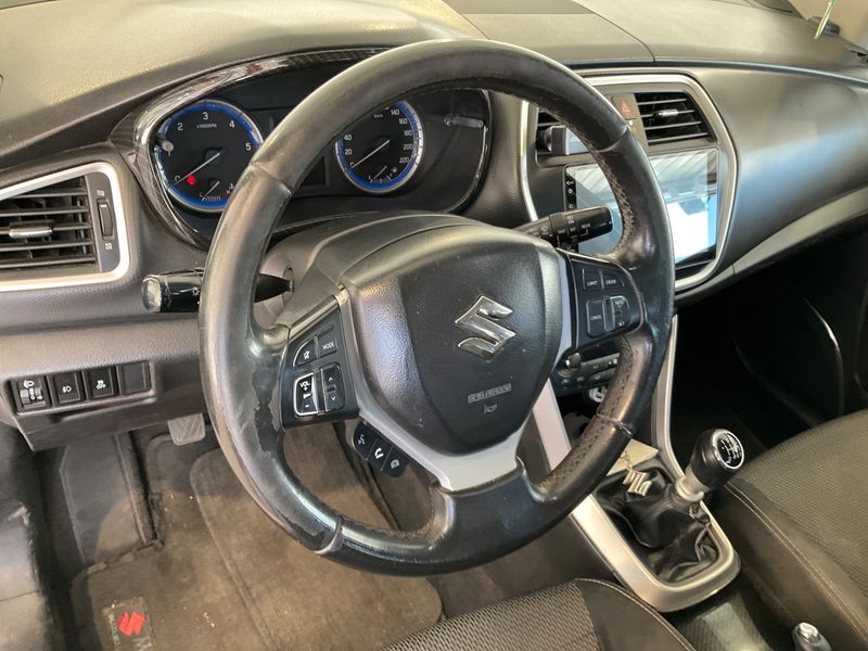 Suzuki SX4 S-Cross 1.6 DDiS Style 2WD 2014 – снимка 25