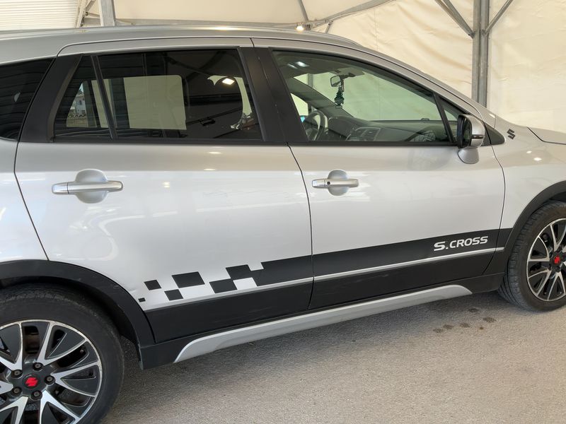 Suzuki SX4 S-Cross 1.6 DDiS Style 2WD — zdjęcie 7