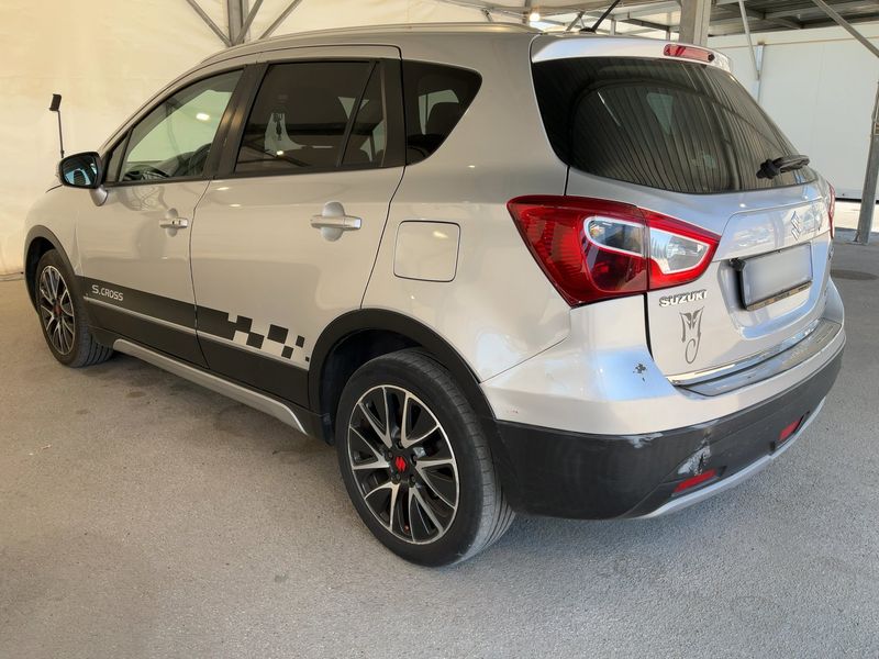 Suzuki SX4 S-Cross 1.6 DDiS Style 2WD — zdjęcie 3