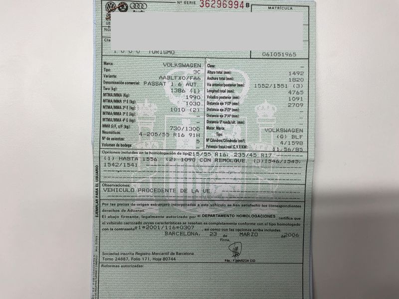 Volkswagen Passat 1.6 FSI Advance — zdjęcie 16