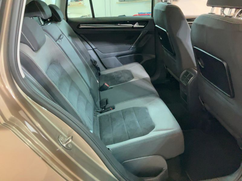 Volkswagen Golf VII Sportsvan 1.4 TSI Highline BlueMotion Tech — zdjęcie 14