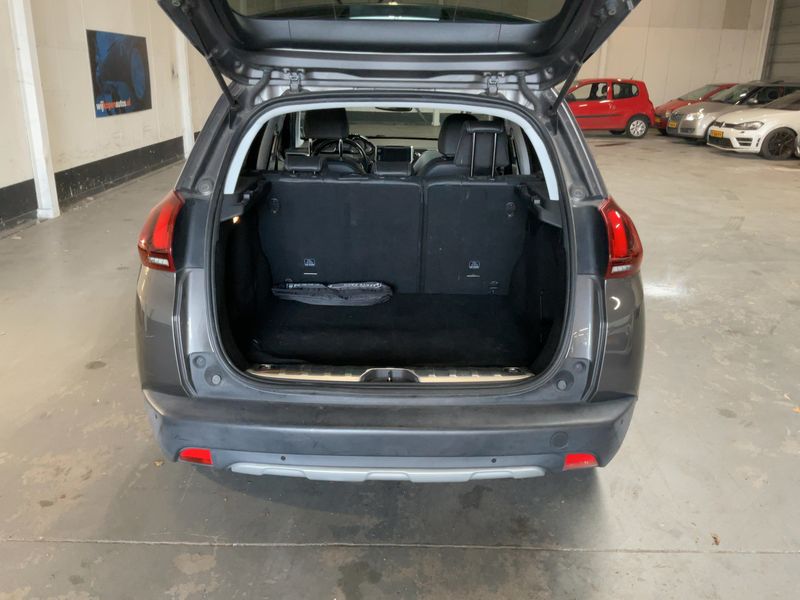 Peugeot 2008 1.2 PureTech Allure — zdjęcie 10