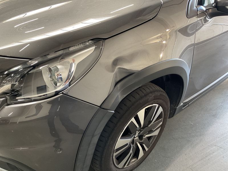 Peugeot 2008 1.2 PureTech Allure 2018 – снимка 27