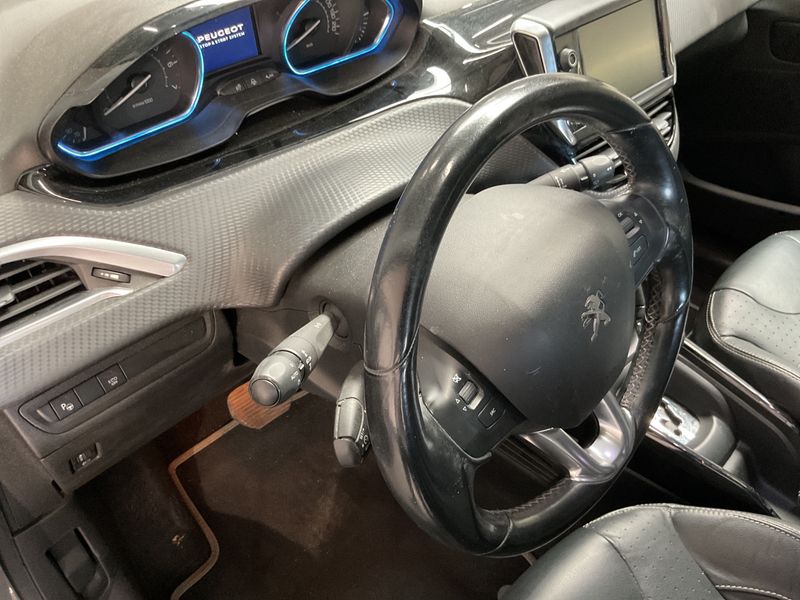 Peugeot 2008 1.2 PureTech Allure 2018 – снимка 28
