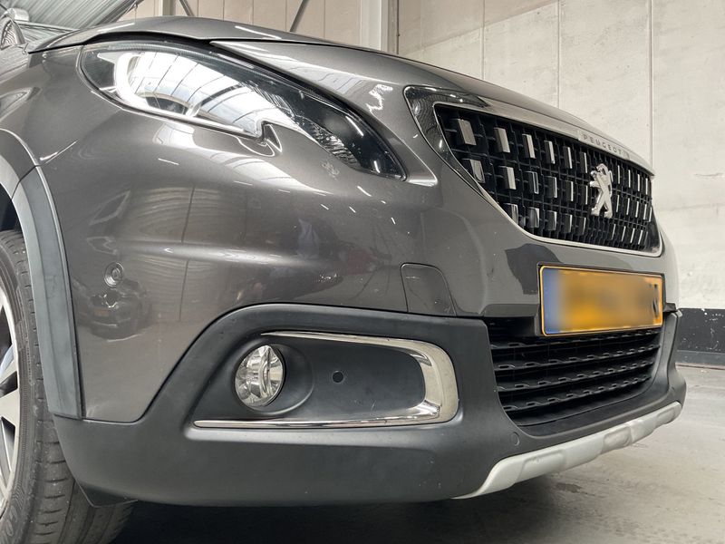 Peugeot 2008 1.2 PureTech Allure 2018 – снимка 31