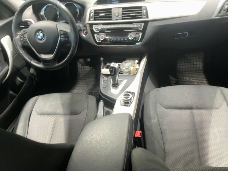 BMW 1er 120i Advantage 2018 – снимка 18