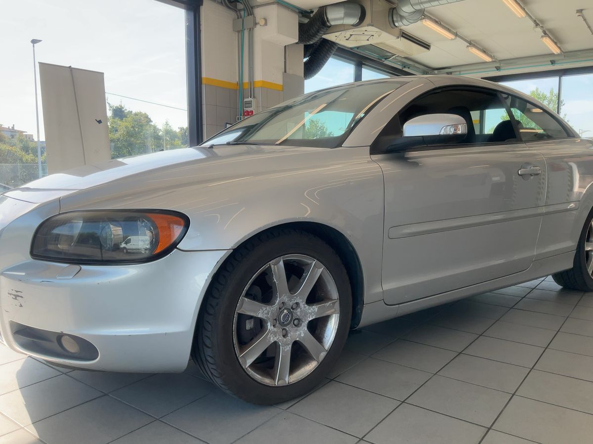 Volvo C70 2.4 D5 Momentum