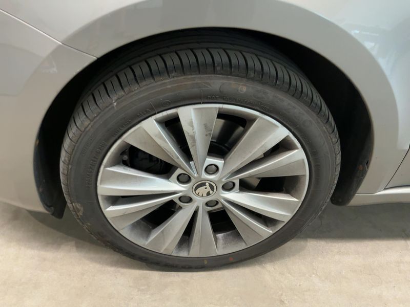 Skoda Superb 1.8 TSI Elegance 2014 – снимка 3