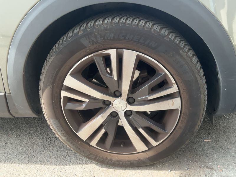 Peugeot 5008 1.5 Blue-HDi Allure 2020 – снимка 11