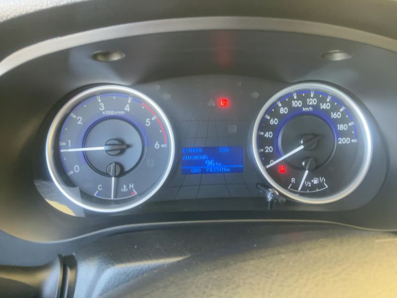 Toyota Hilux 2.4 D-4D Double Cab Le Cap 4WD — zdjęcie 13