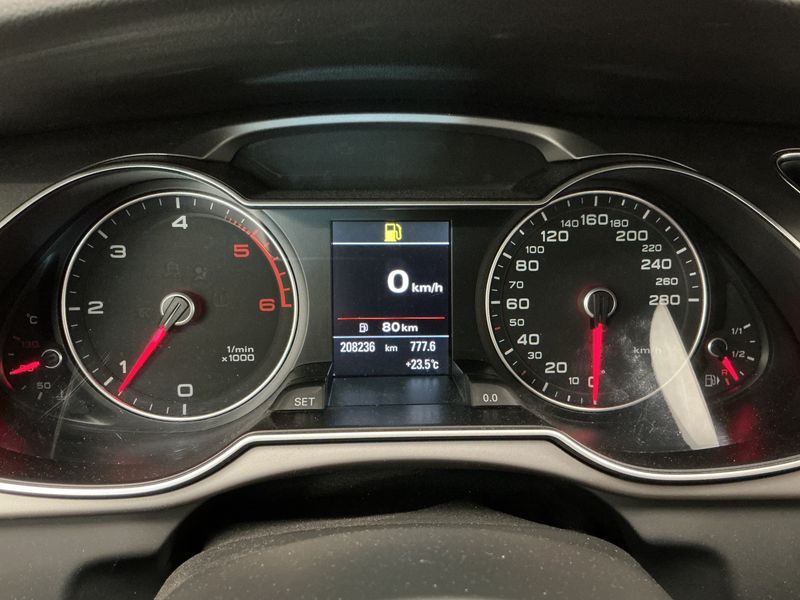 Audi A4 2.0 TDI Attraction 2013 – снимка 18