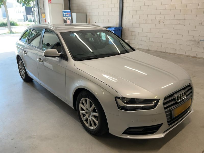 Audi A4 2.0 TDI Attraction 2013 – снимка 12