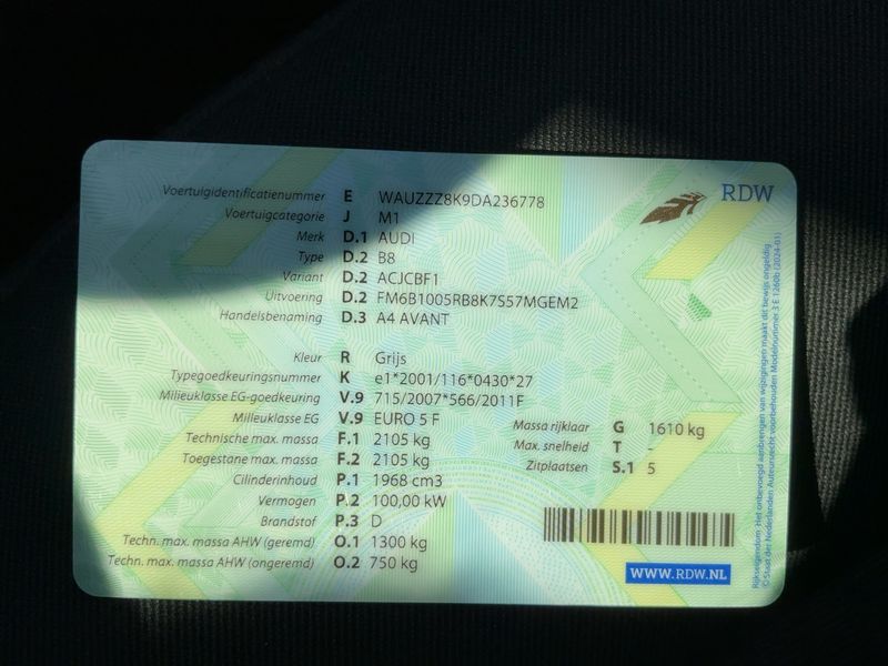 Audi A4 2.0 TDI Attraction 2013 – снимка 20