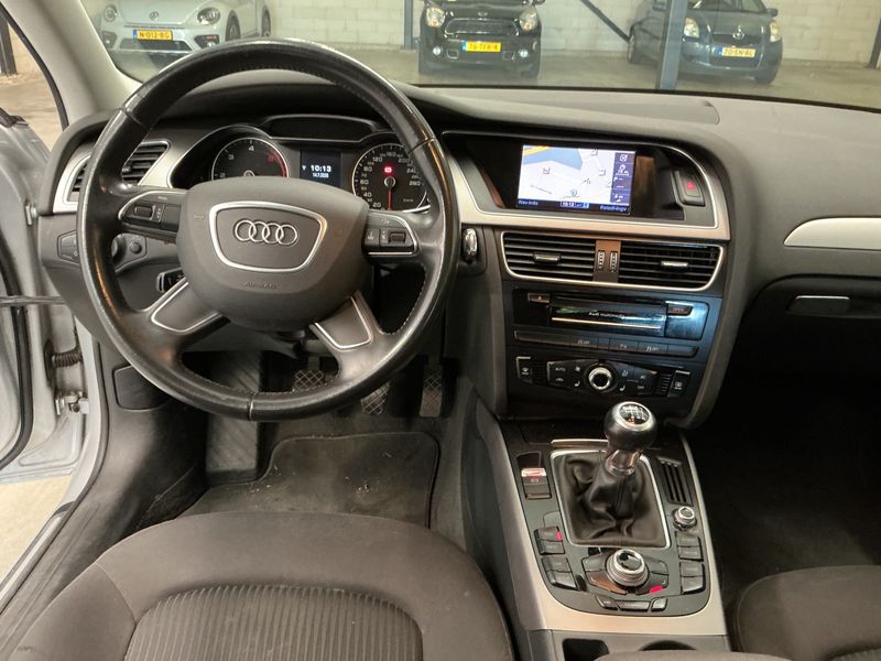 Audi A4 2.0 TDI Attraction 2013 – снимка 17