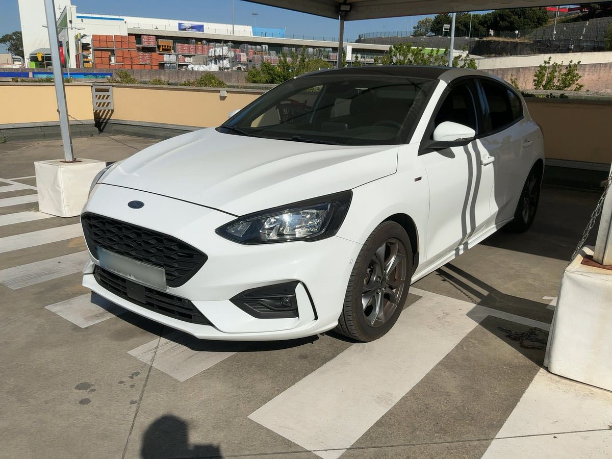 Ford Focus 2020 — photo 1