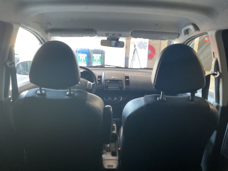 Nissan Note 1.6 Tekna — zdjęcie 12
