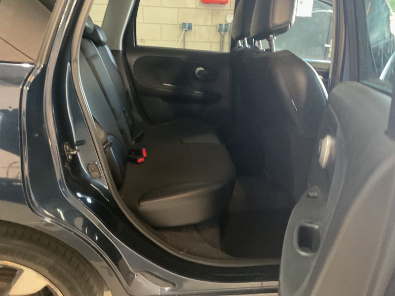Nissan Note 1.6 Tekna — zdjęcie 14