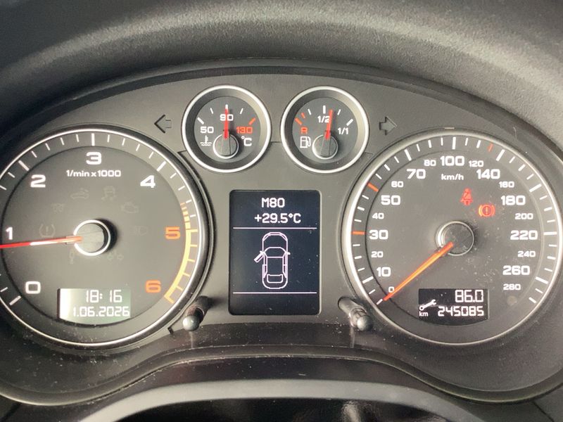 Audi A3 1.6 TDI Attraction — zdjęcie 13