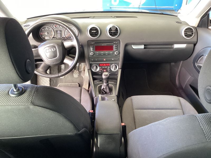 Audi A3 1.6 TDI Attraction — zdjęcie 12