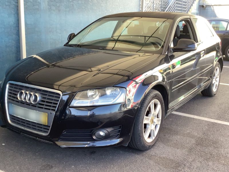 Audi A3 1.6 TDI Attraction — zdjęcie 1