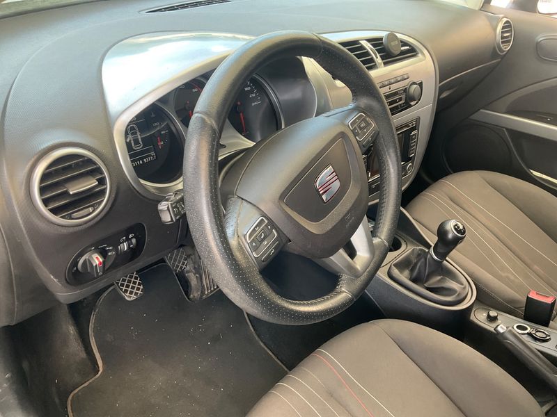Seat Leon 1.6 TDI Style Copa 2012 – снимка 28