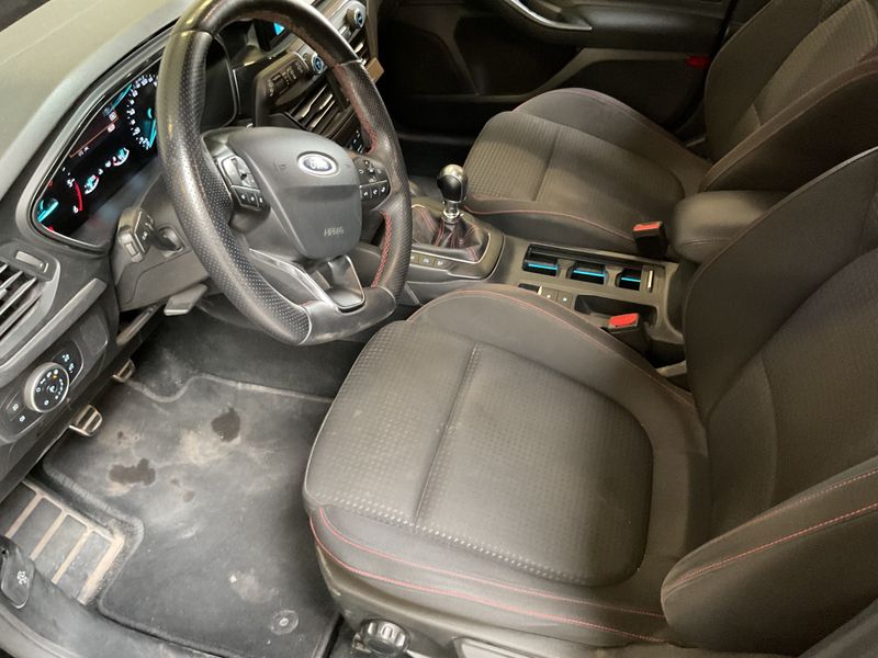 Ford Focus 1.5 TDCi EcoBlue ST-Line 2018 – снимка 26