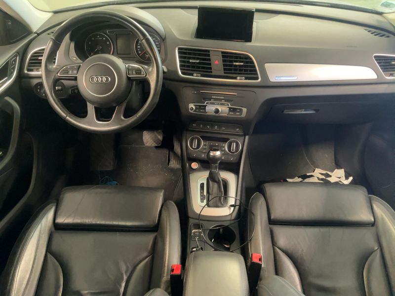 Audi Q3 2.0 TFSI quattro Sport — zdjęcie 12