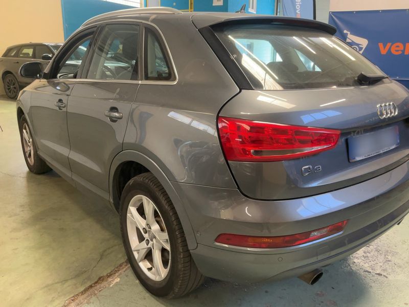 Audi Q3 2.0 TFSI quattro Sport — zdjęcie 3