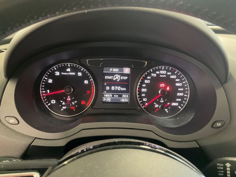Audi Q3 2.0 TFSI quattro Sport — zdjęcie 13