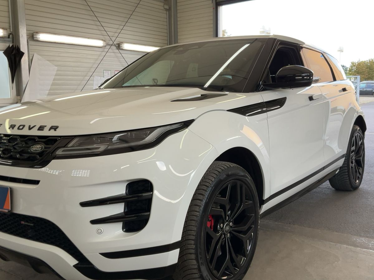 Land Rover Evoque P300e Hybrid R-Dynamic SE