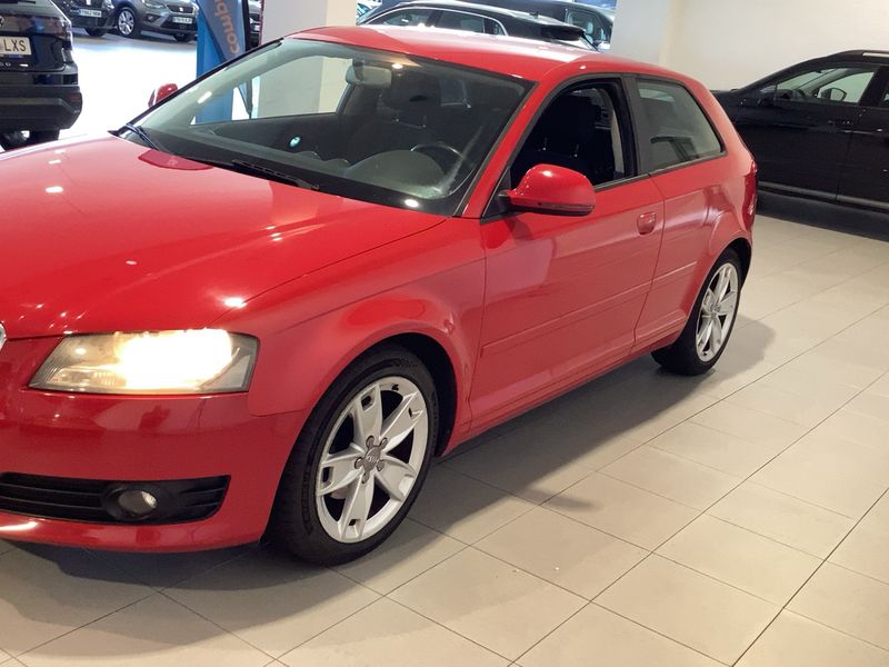 Audi A3 1.6 TDI Ambition — zdjęcie 2