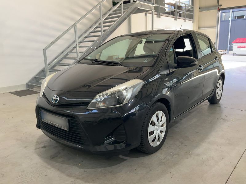 Toyota Yaris 1.5 Hybrid Life 2012 – снимка 1
