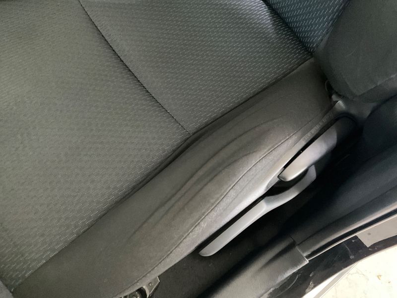 Toyota Yaris 1.5 Hybrid Life 2012 – снимка 26
