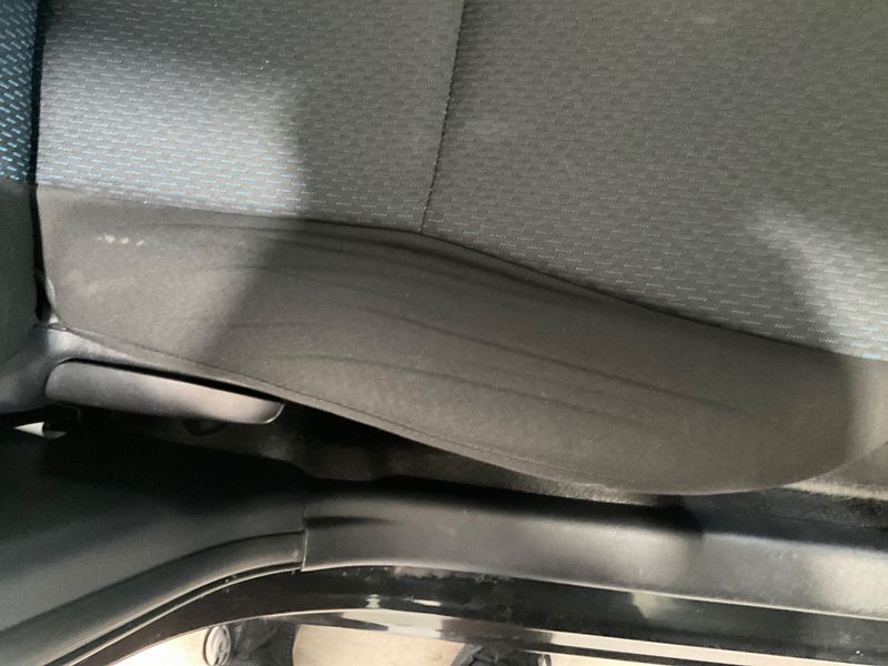 Toyota Yaris 1.5 Hybrid Life 2012 – снимка 25
