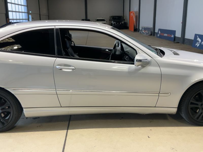 Mercedes-Benz CLC-Klasse CLC 220 CDI — zdjęcie 7