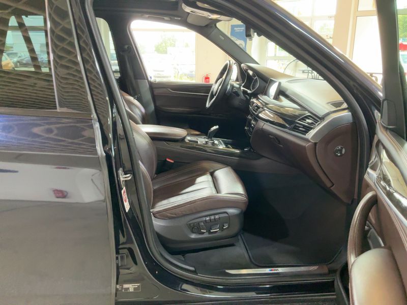 BMW X5 xDrive 40d — zdjęcie 11